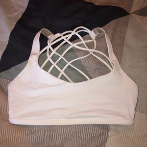 Lululemon a free to be wild sports bra